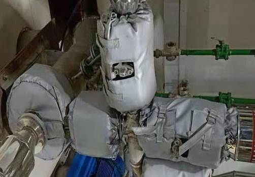 高溫管道<a href=http://www.fyxl.com.cn/e/tags/?tagname=%E4%BF%9D%E6%B8%A9%E9%9A%94%E7%83%AD target=_blank class=infotextkey>保溫隔熱</a>衣