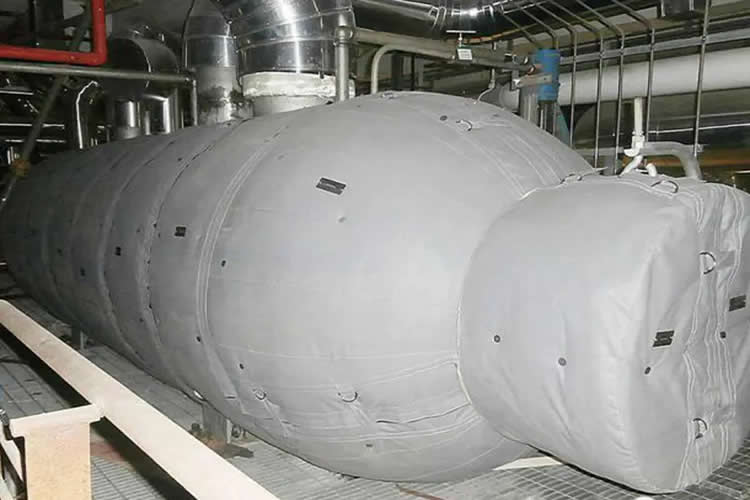 再沸器保溫,再沸器<a href=http://www.fyxl.com.cn/e/tags/?tagname=%E4%BF%9D%E6%B8%A9%E5%A5%97 target=_blank class=infotextkey>保溫套</a>,<a href=http://www.fyxl.com.cn/e/tags/?tagname=%E6%8D%A2%E7%83%AD%E5%99%A8%E4%BF%9D%E6%B8%A9 target=_blank class=infotextkey>換熱器保溫</a>